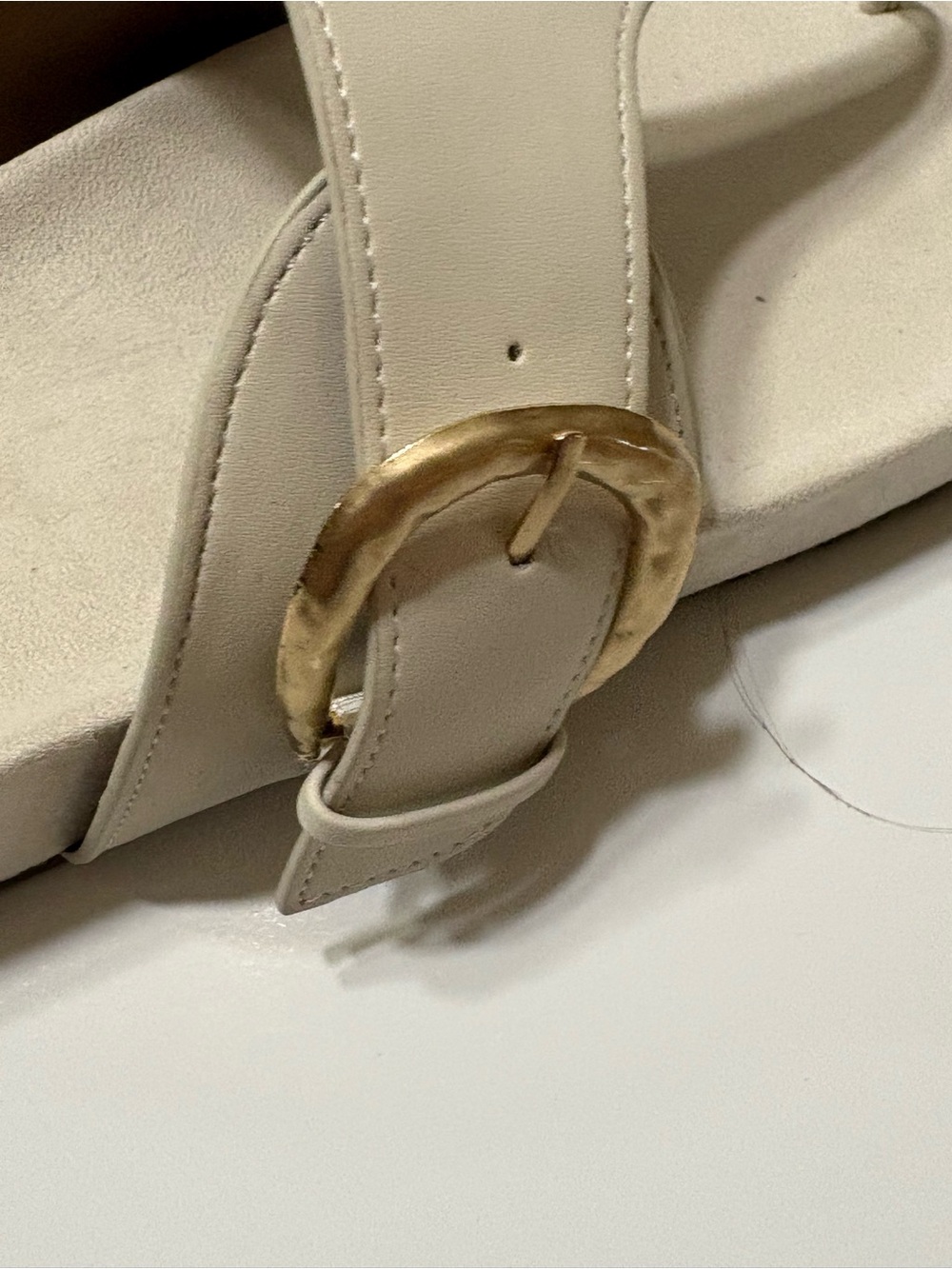 Style & Co. Ivory size 10 Thong Buckle Slide Sandals - Picture 8 of 8